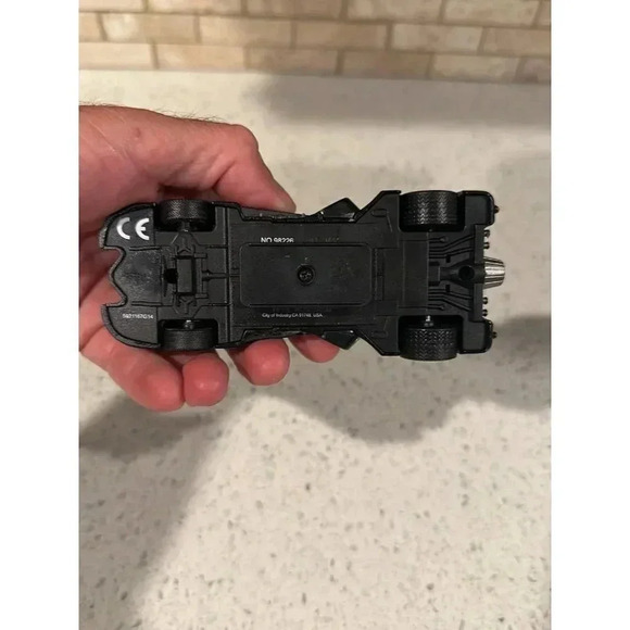 Jada Toys 1989 Batmobile Diecast Metal Car 1/32 Scale  th - Picture 5 of 5